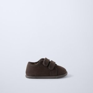 LEATHER TRAINERS WITH STRAPS